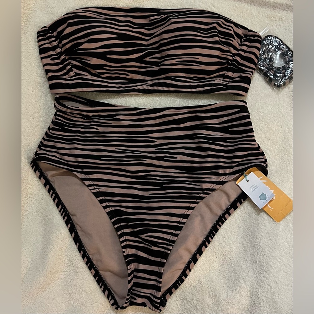 NWT Super Cute Animal Print Bikini with Removable Straps. Size S(4-6) 🤎🖤🤎🖤